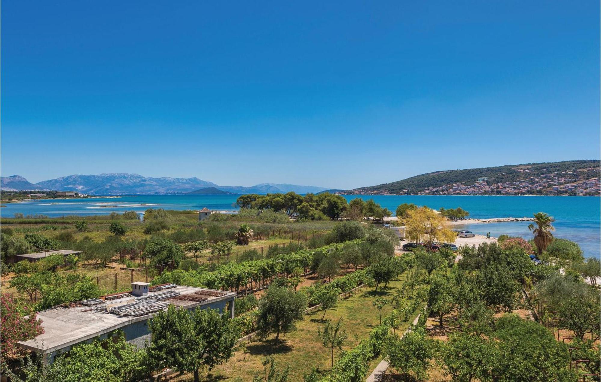 3 Bedroom Gorgeous Apartment In Trogir Buitenkant foto