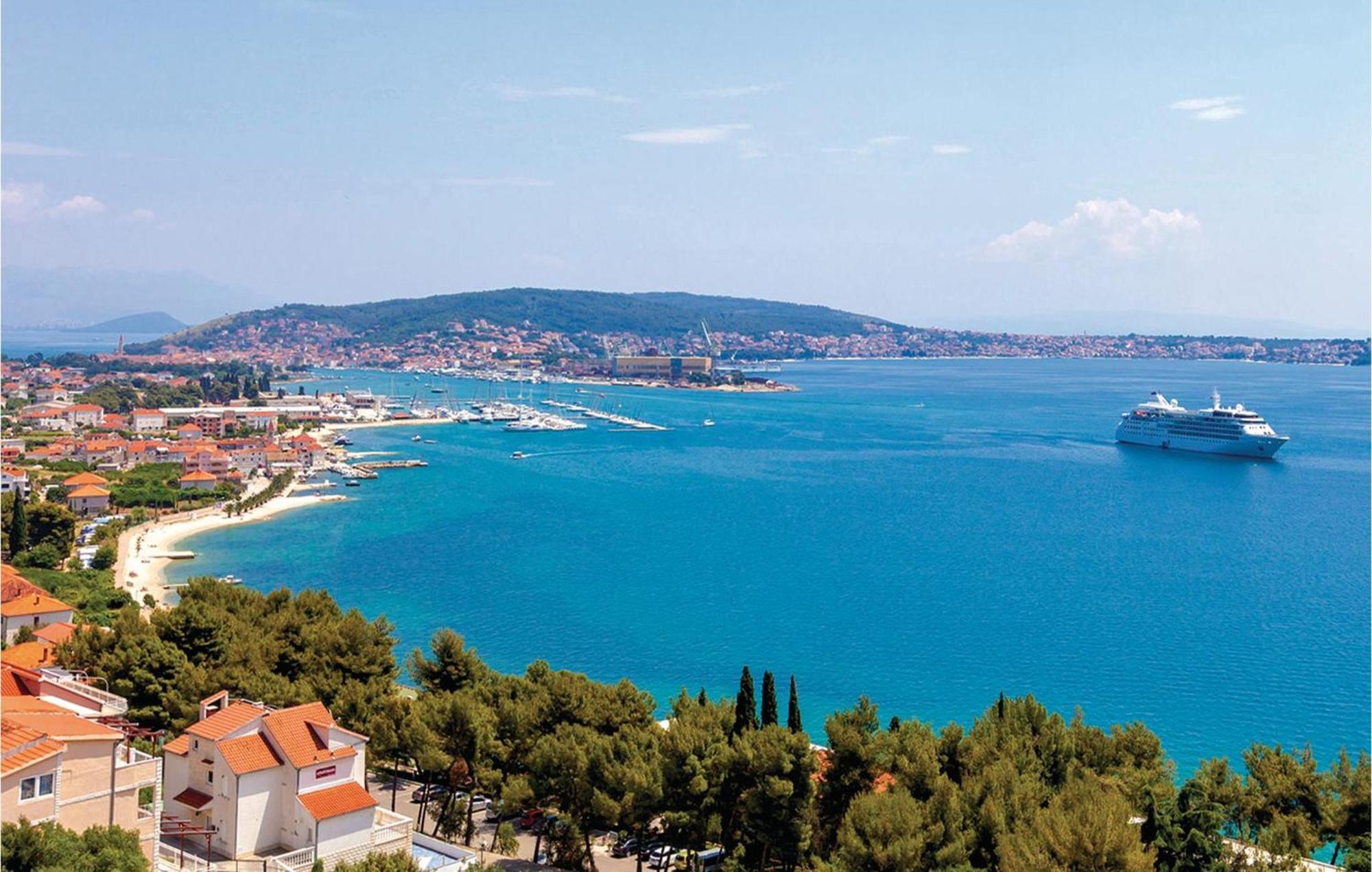 3 Bedroom Gorgeous Apartment In Trogir Buitenkant foto
