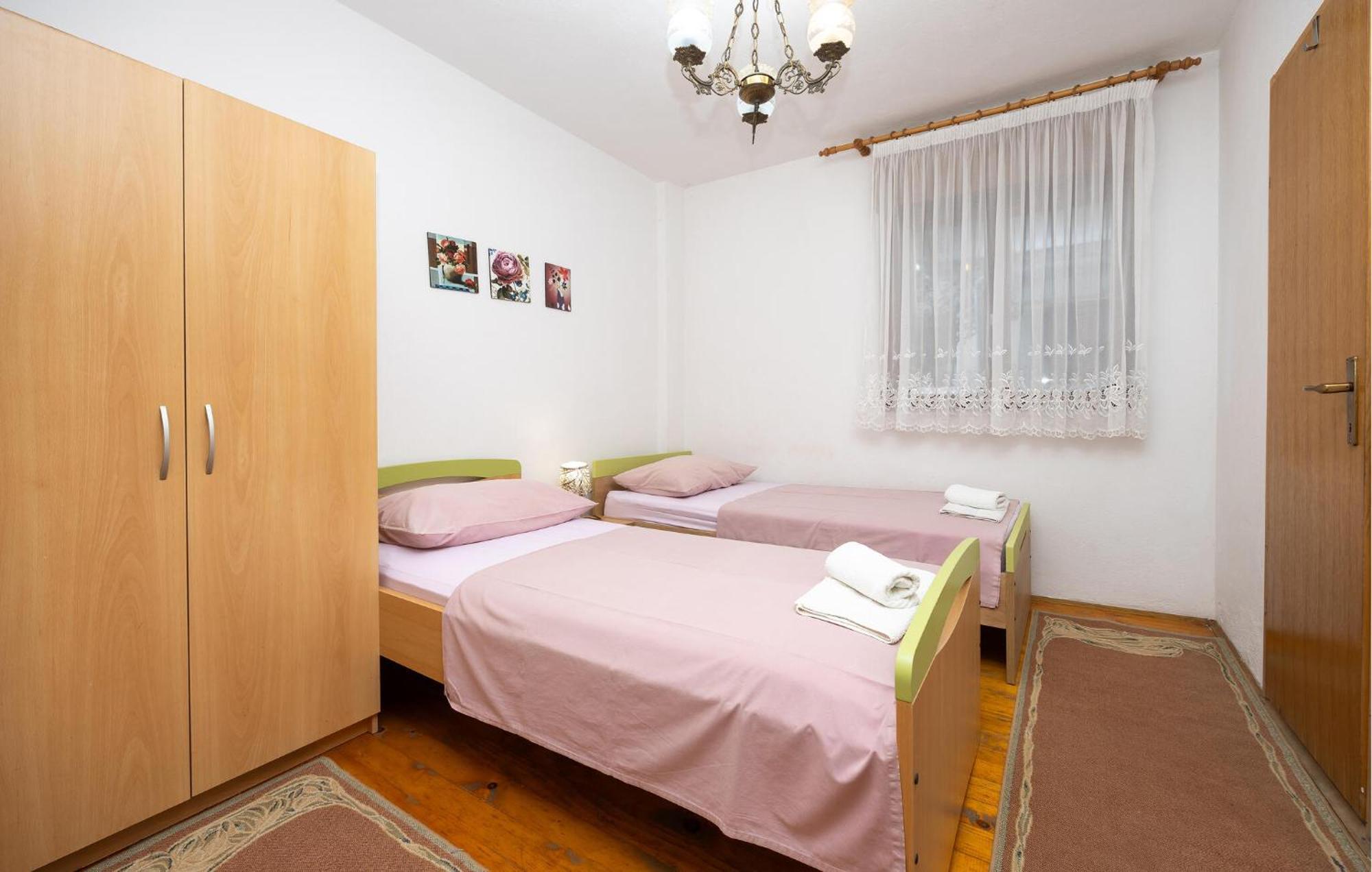 3 Bedroom Gorgeous Apartment In Trogir Buitenkant foto