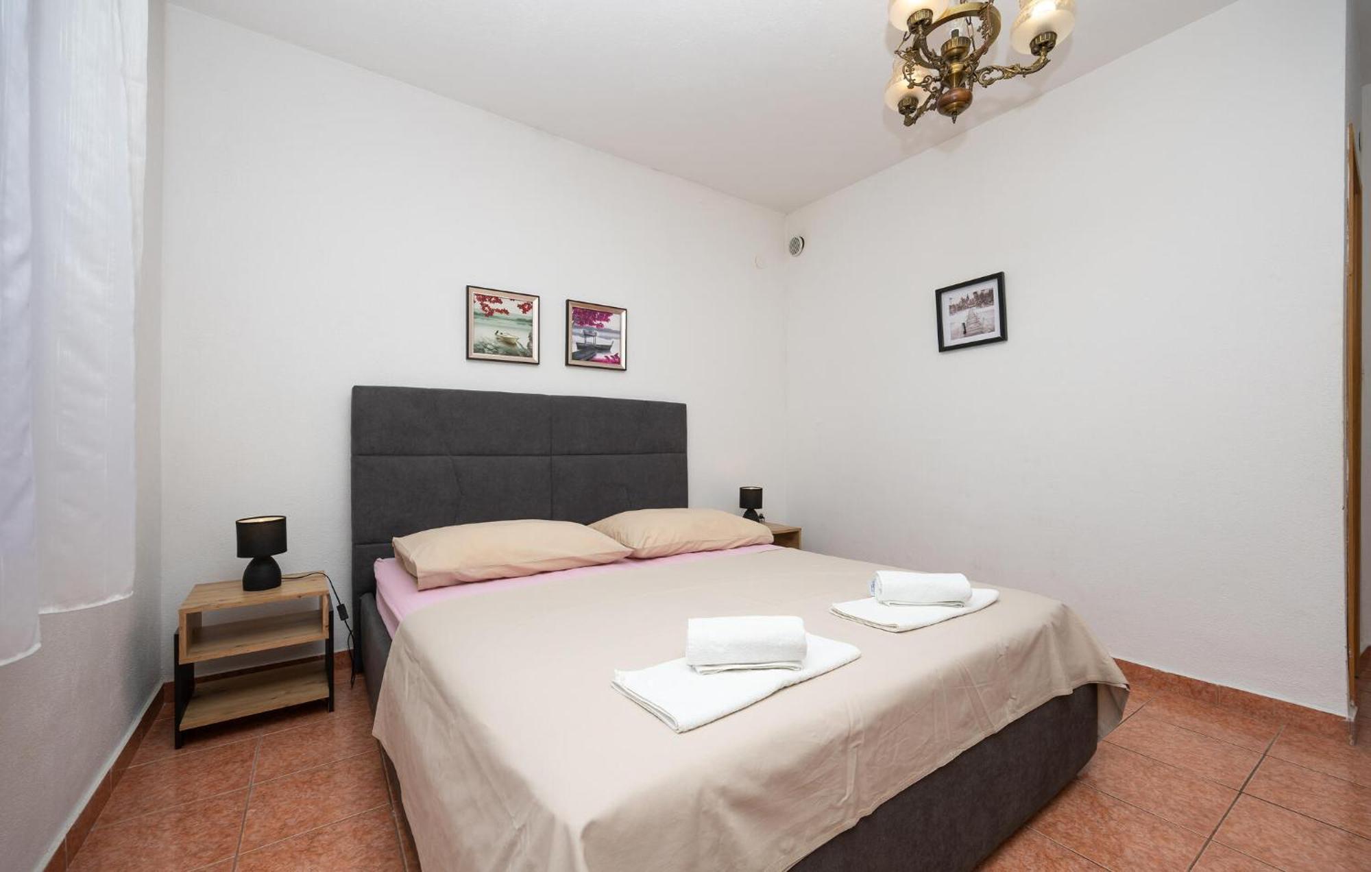 3 Bedroom Gorgeous Apartment In Trogir Buitenkant foto