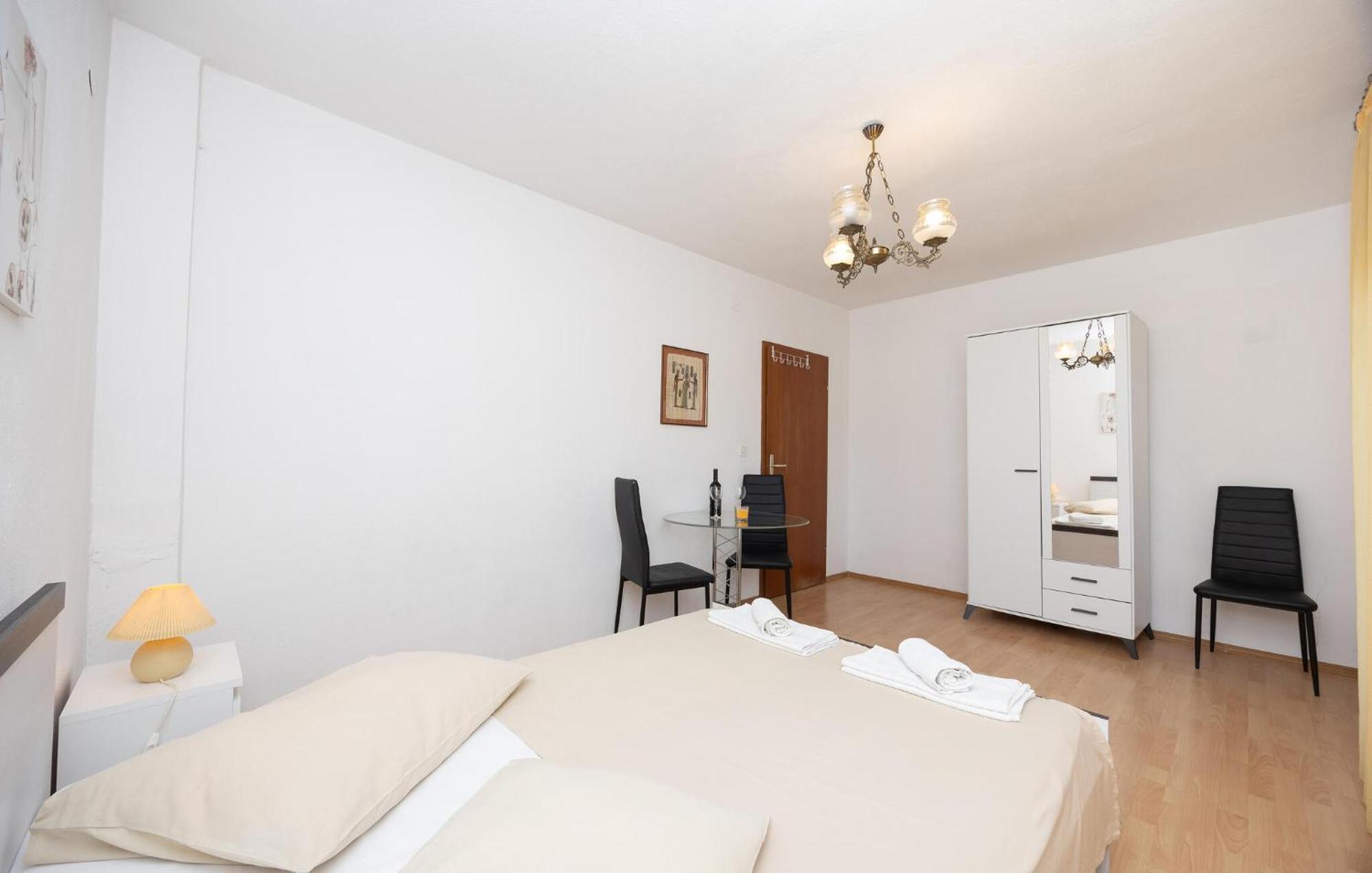 3 Bedroom Gorgeous Apartment In Trogir Buitenkant foto