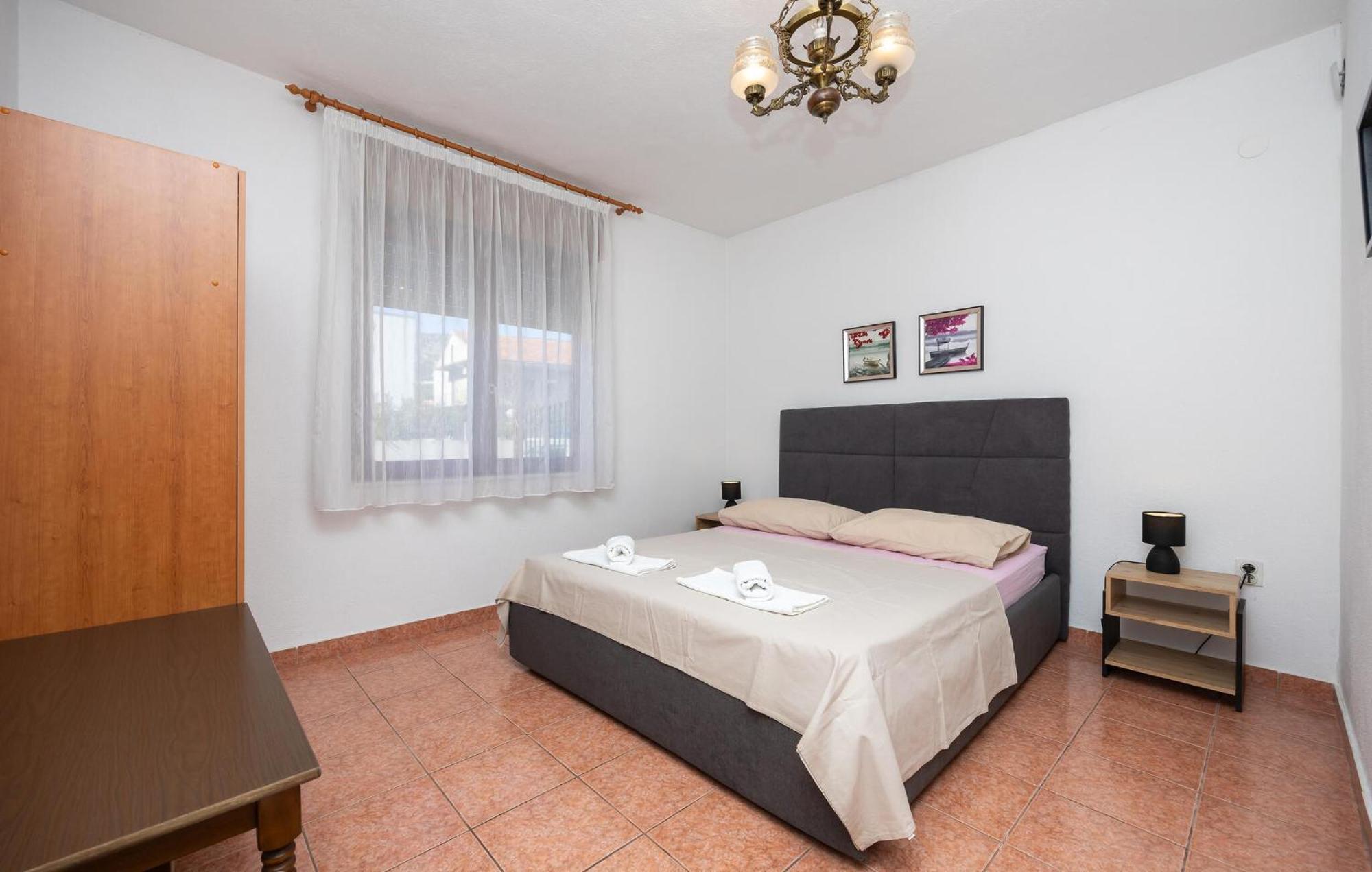 3 Bedroom Gorgeous Apartment In Trogir Buitenkant foto